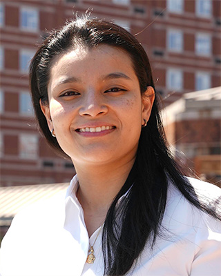 Photo of 2022 Student Speaker Liz Hernandez